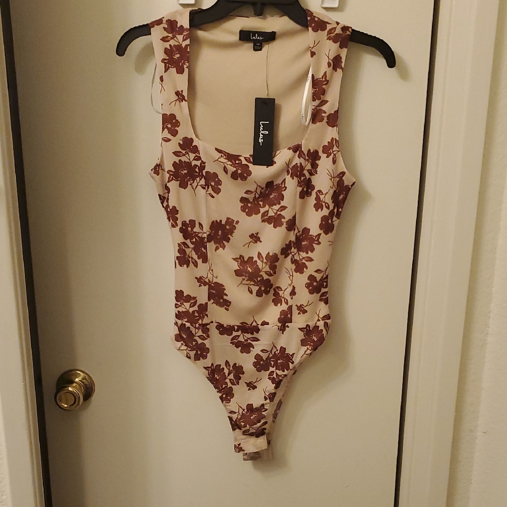 Lulu's Floral Bodysuit NEW Never Worn